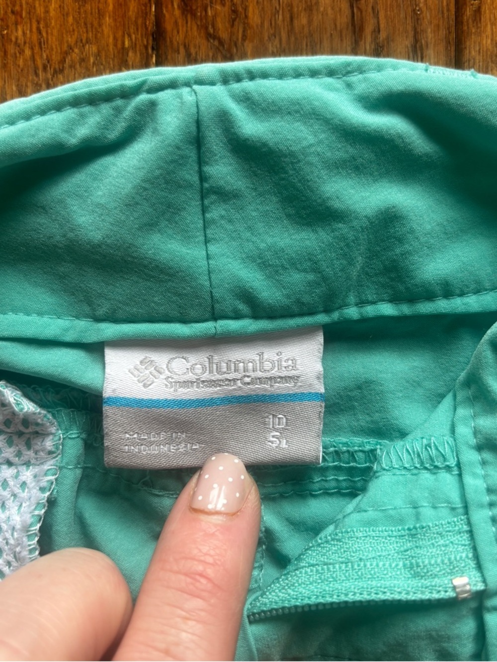 Womens Columbia PFG shorts-10 - Picture 6 of 10
